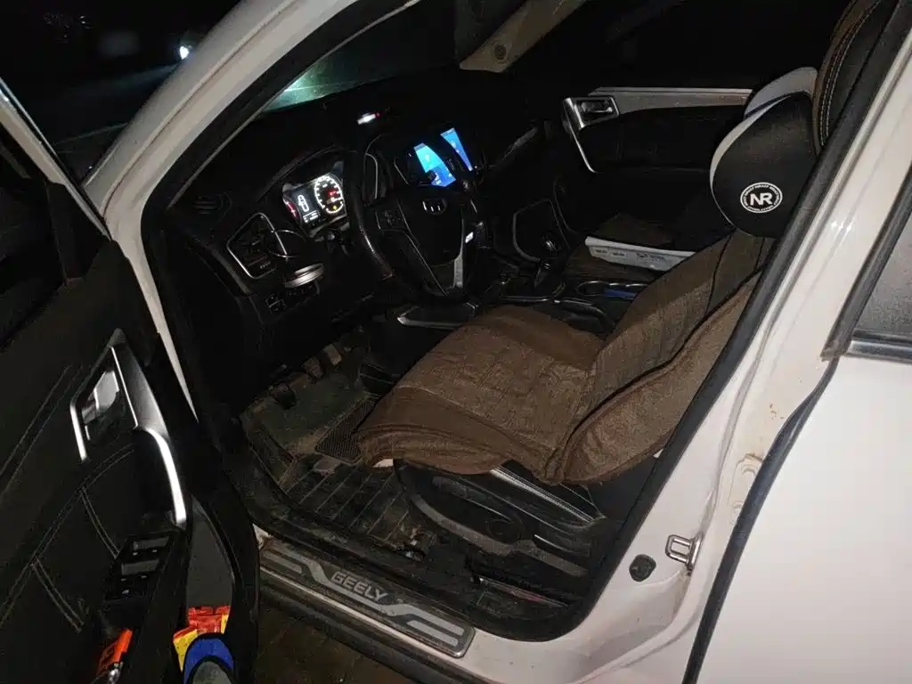 Geely Emgrand X6 2016 2016 1.8L Manual Luxury