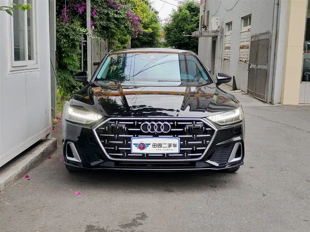 Audi A7L 2024 45TFSI S-line Dream Edition Crystal Package фото 2