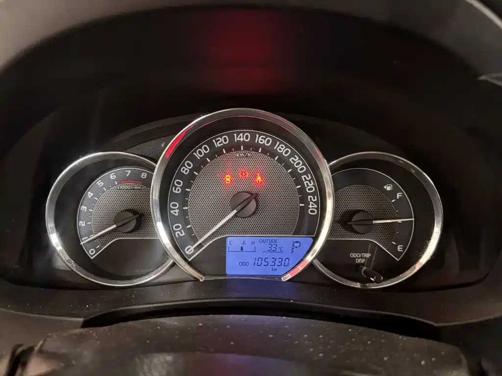 Фото 9 - Toyota Corolla