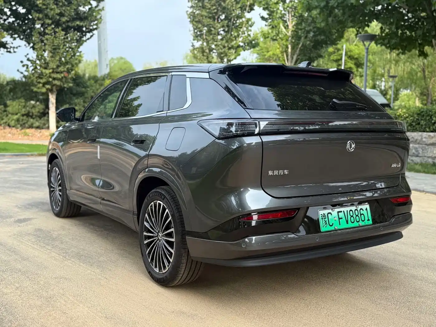 Dongfeng Aeolus L8 2026 2025 Plug-in Hybrid