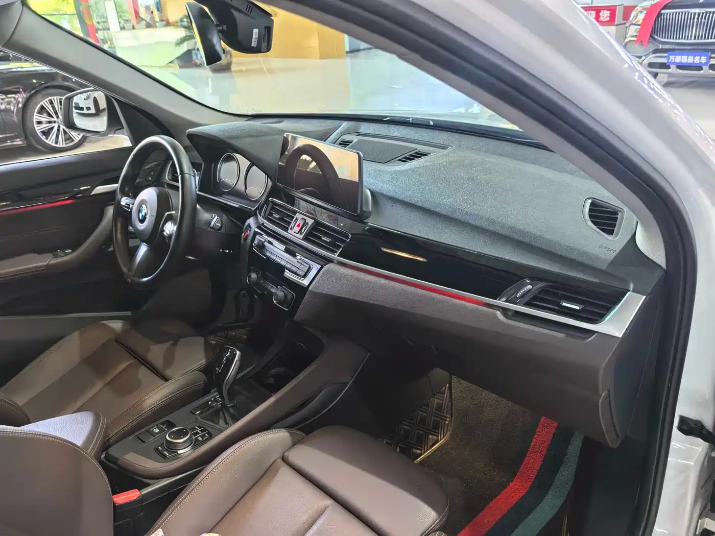 BMW X1 2022 sDrive25Li Leading фото 15