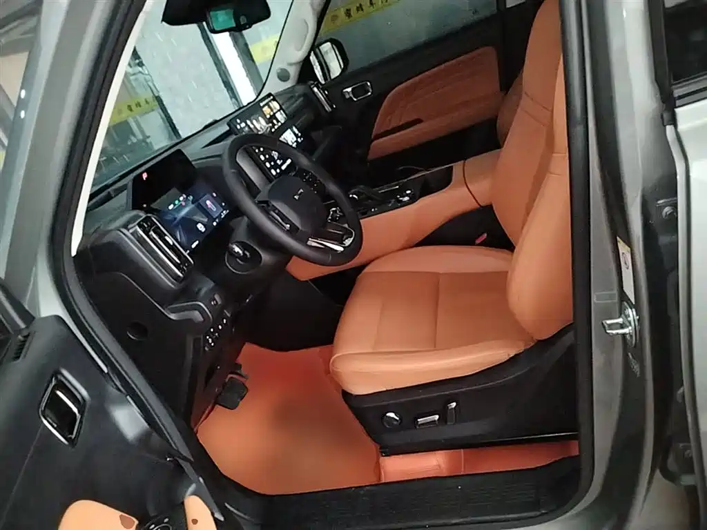 Haval Meng Long NEV 2023 Model Hi4 145 Explorer Edition фото 7