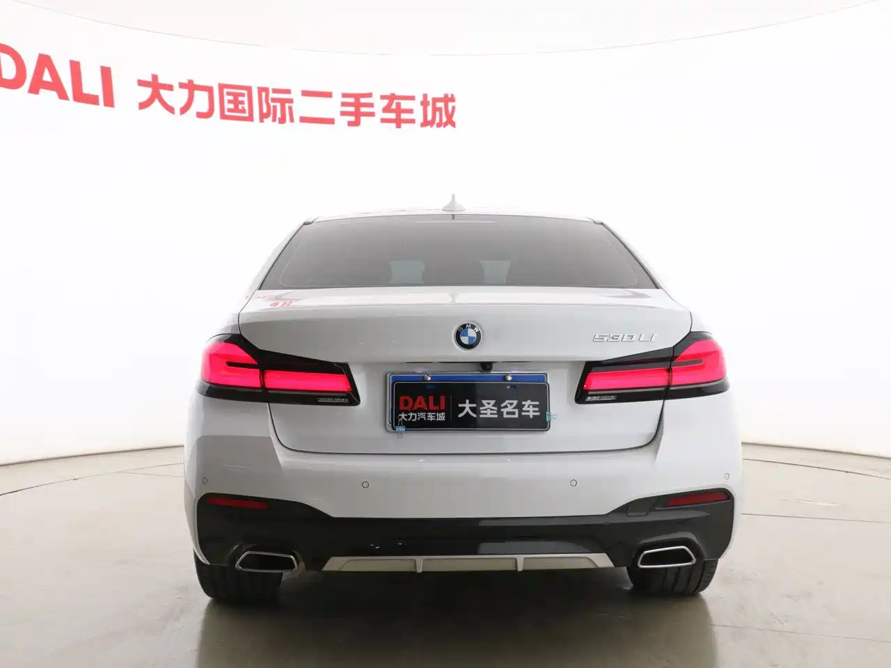 BMW 5 Series 2021 530Li Leading M Sport Package фото 15