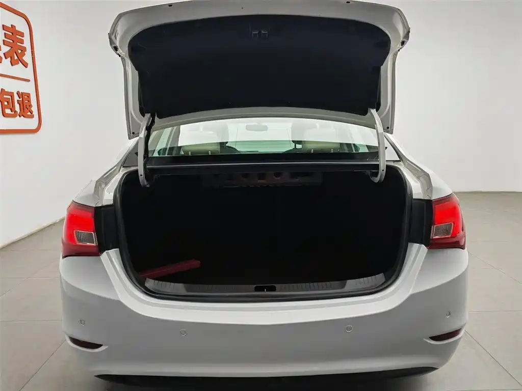 Buick Excelle 2016 15N Automatic Elite фото 16