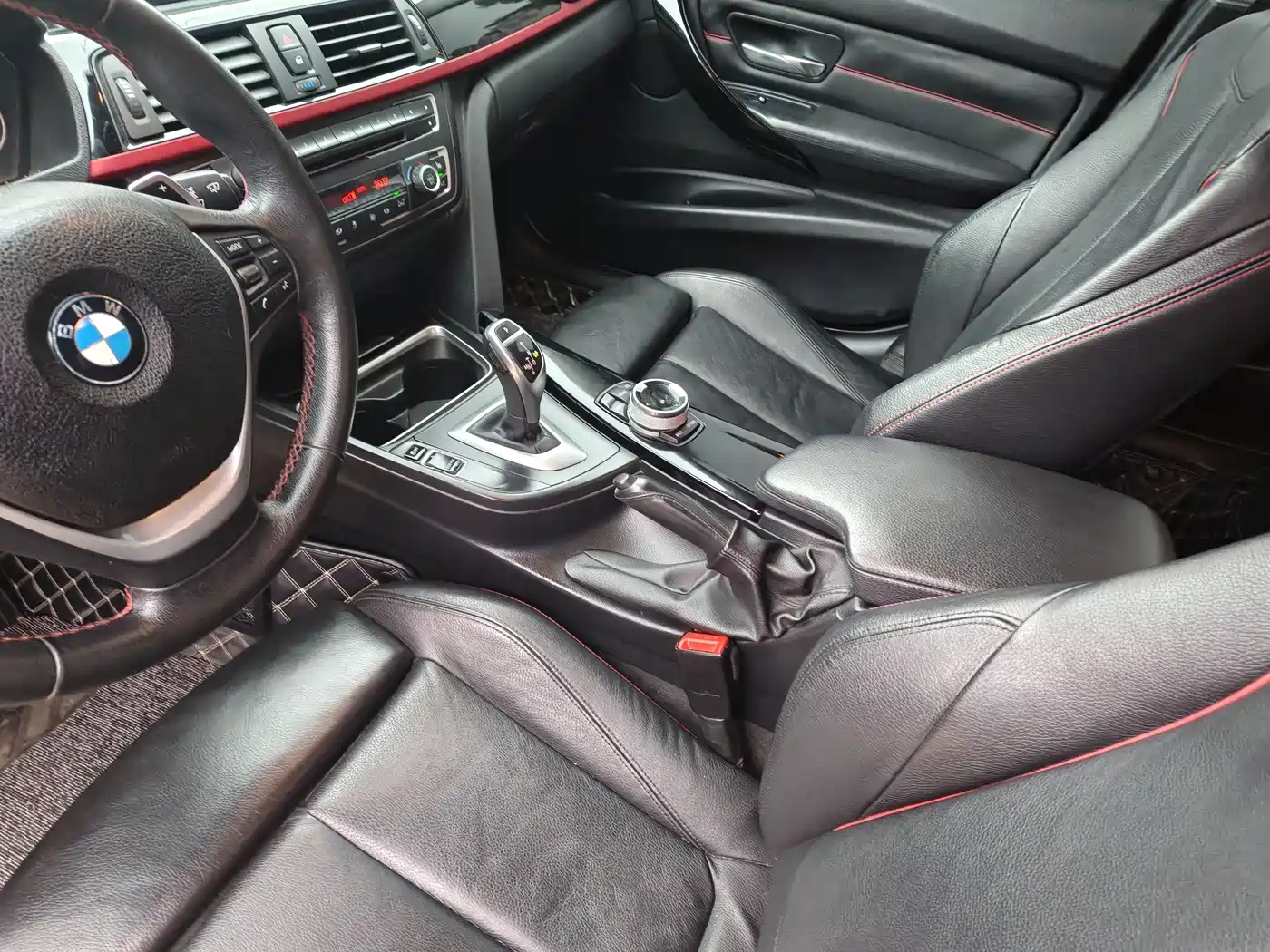 BMW 3 Series (Import) 2013 320i Sport Design Package фото 35