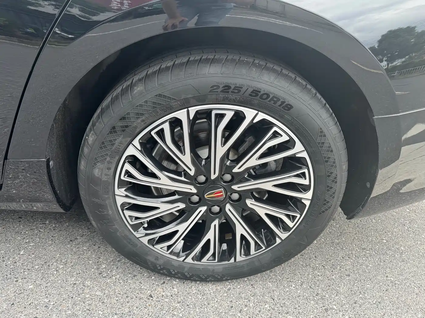 Hongqi H5 2024 2.0T Automatic Smart Connect Flag Smooth Edition фото 18