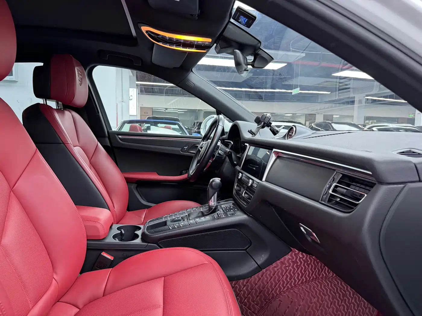 Porsche Macan 2018 Macan 2.0T фото 17