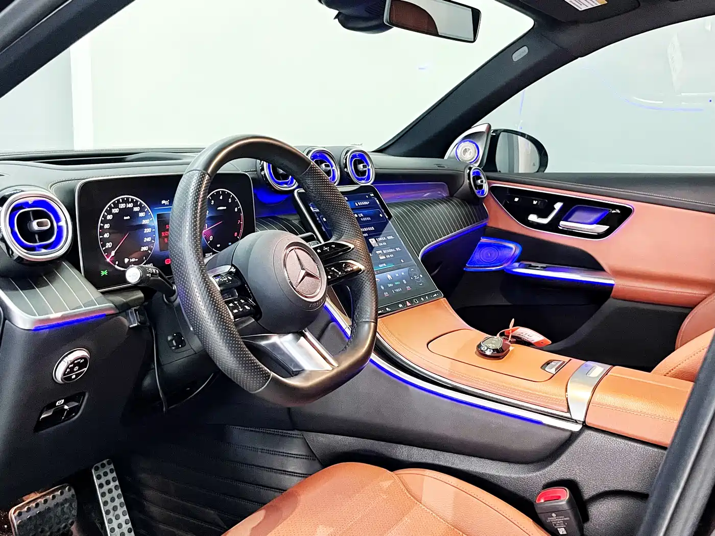 Mercedes-Benz GLC 2024 GLC 300 L 4MATIC Luxury 5-seater фото 12