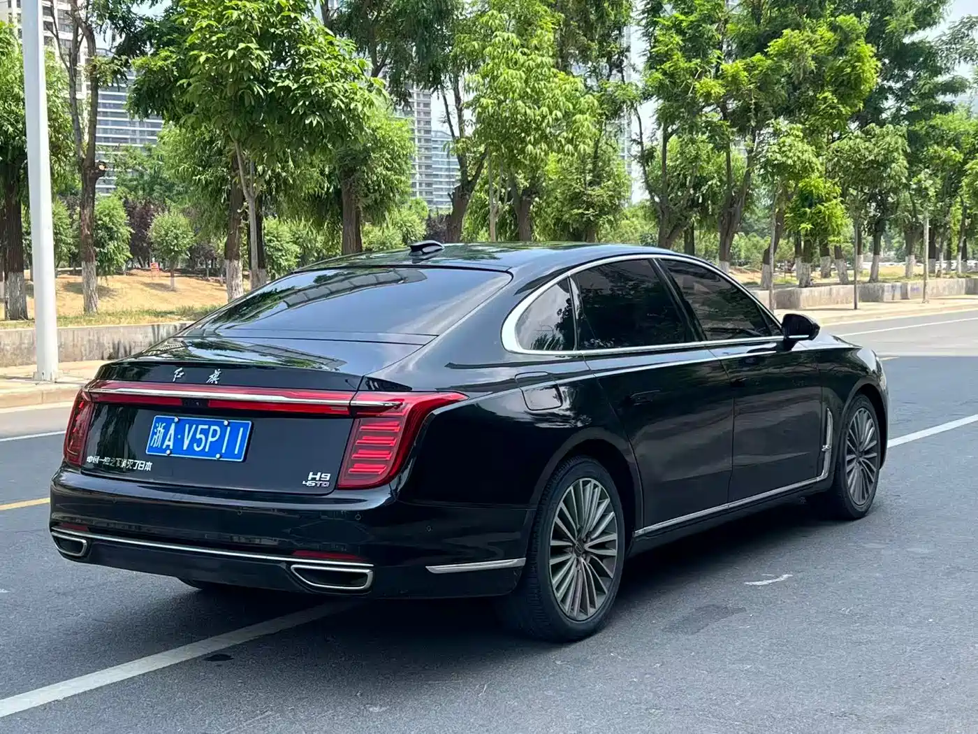 Hongqi H9 2020 2.0T Smart Connection Qi Chang Edition фото 5
