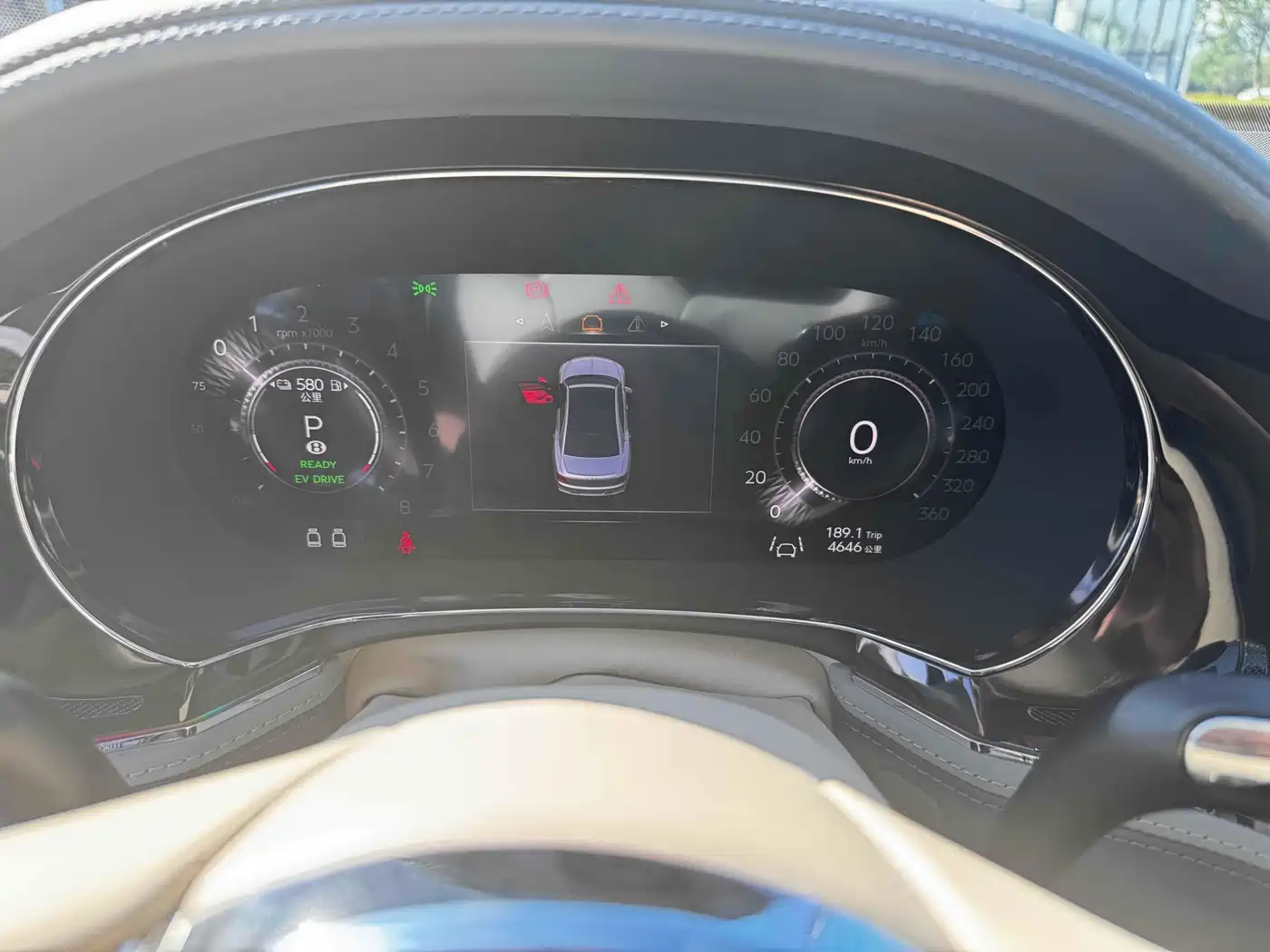 Bentley Flying Spur Plug-in Hybrid 2025 Model Year 4.0T V8 Mulliner фото 5