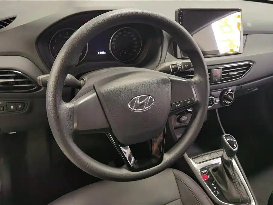 Hyundai Elantra 2020 1.6L Auto GL Pleasing Edition фото 15