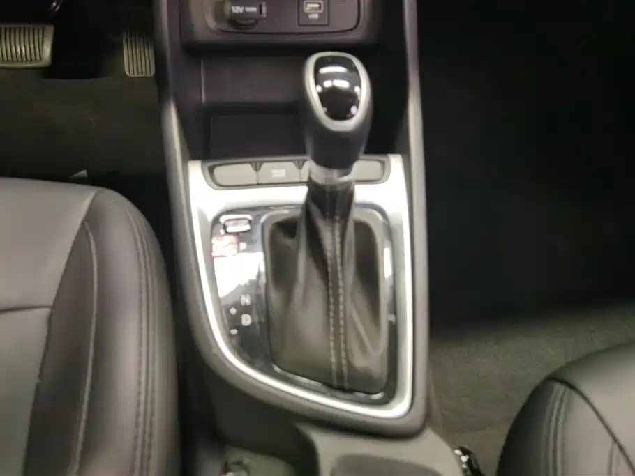 Hyundai Elantra 2020 1.6L Auto GL Pleasing Edition фото 16