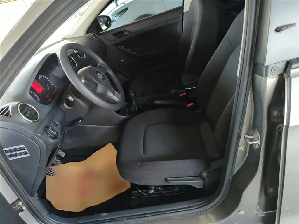 Volkswagen Jetta 2015 Quality Edition 1.4L Manual Fashion фото 15