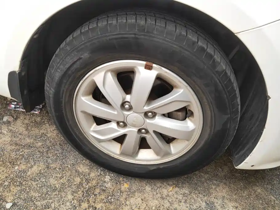 Kia K2 2015 Sedan 1.4L MT GLS фото 6