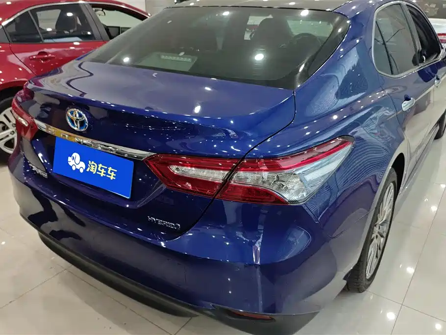 Toyota Camry 2019 Hybrid 2.5HG Luxury Edition China V фото 3