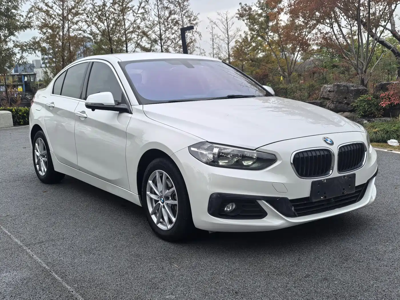 BMW 1 Series 2018 118i Fashion Edition фото 3