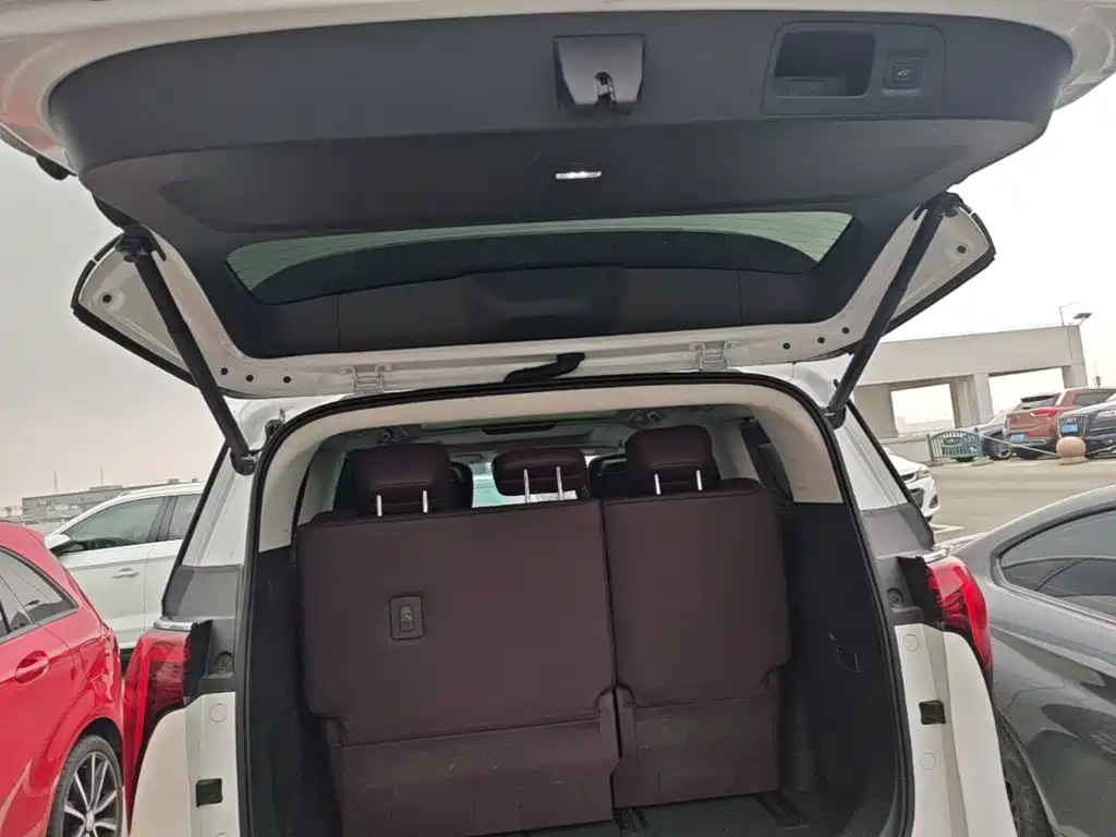 Buick Century 2023 2023 2.0T 7-Seater World Edition