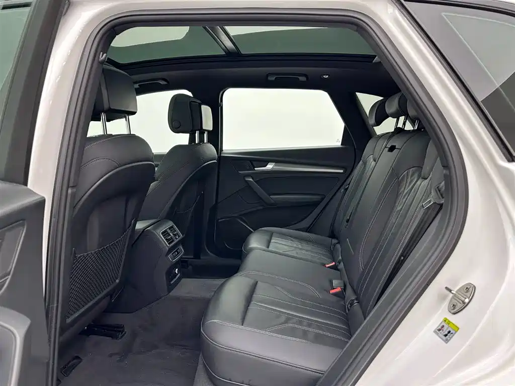 Audi Q5L 2023 40T Luxury Dynamic фото 19