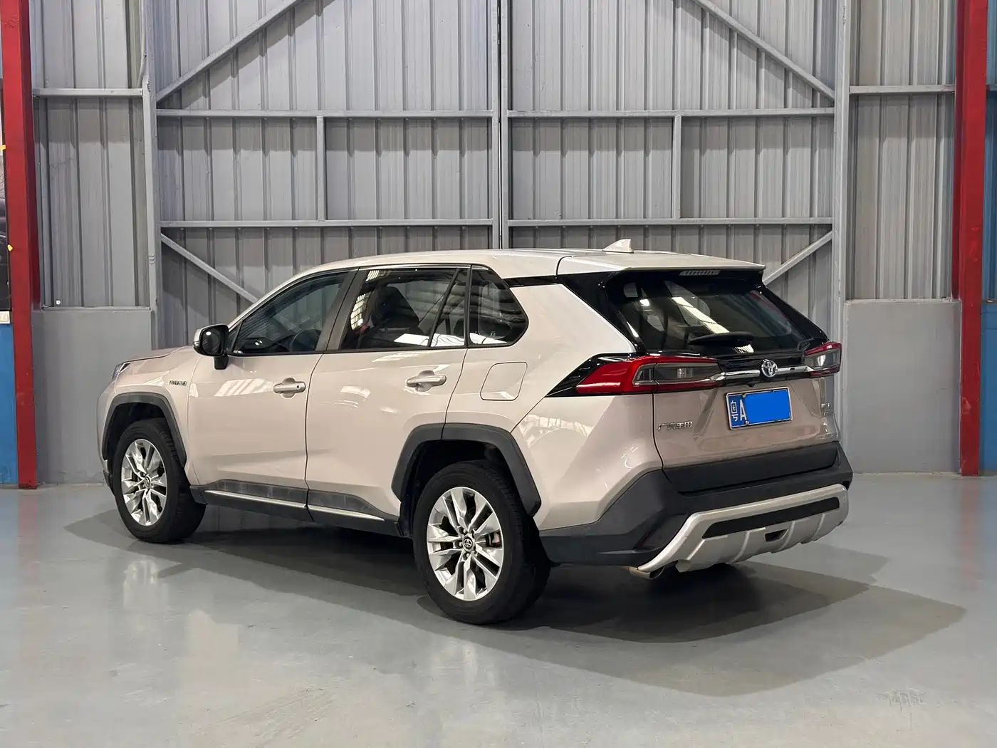 Toyota Wildlander 2020 Dual Engine 2.5L E-CVT FWD Luxury фото 9