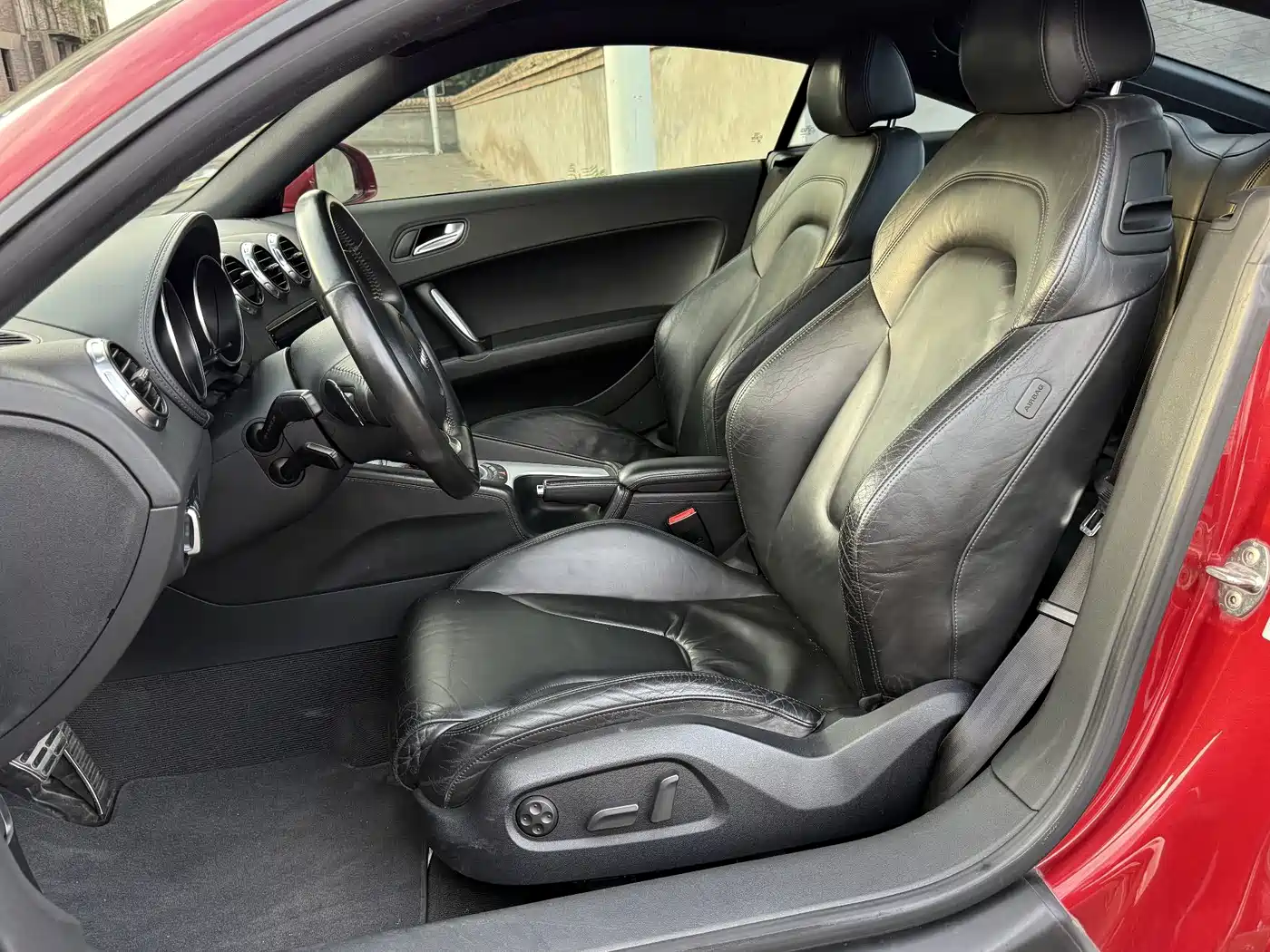Фото 9 - Audi TT