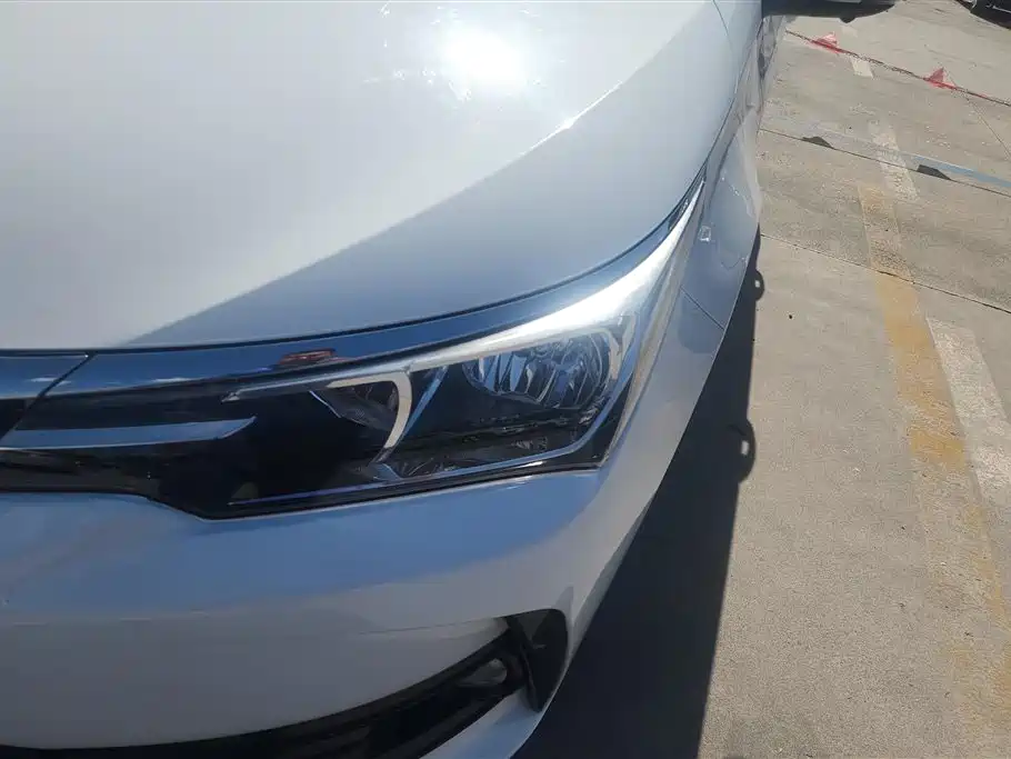 Toyota Corolla 2018 1.2T S-CVT GL Smart Edition фото 5