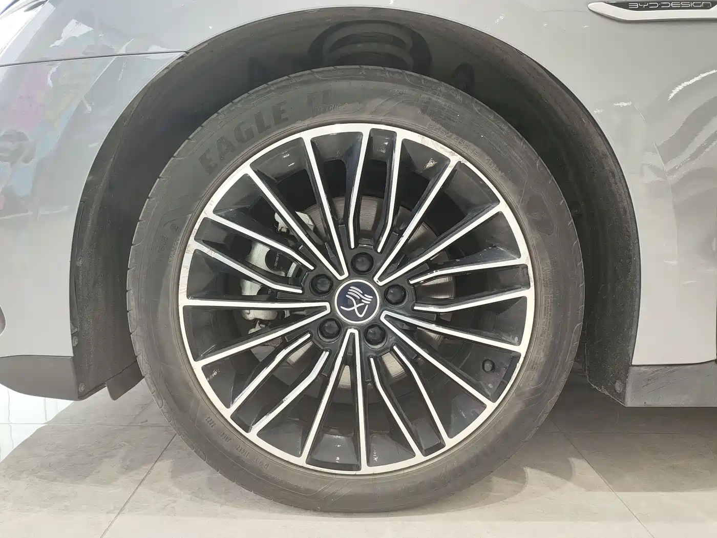 BYD Han 2023 DM-i Champion Edition 121KM Premium фото 17