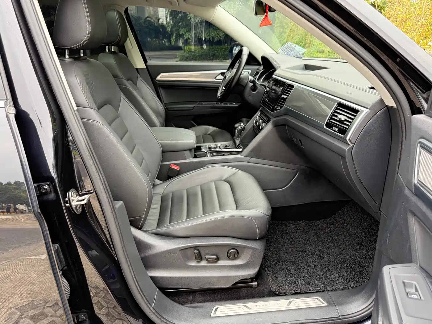 Volkswagen Teramont 2019 380TSI 4WD Luxury Edition China VI фото 8