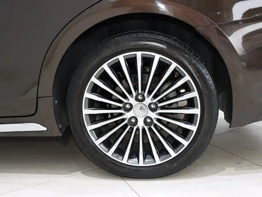 Toyota Crown 2018 2.0T Sport Edition фото 20