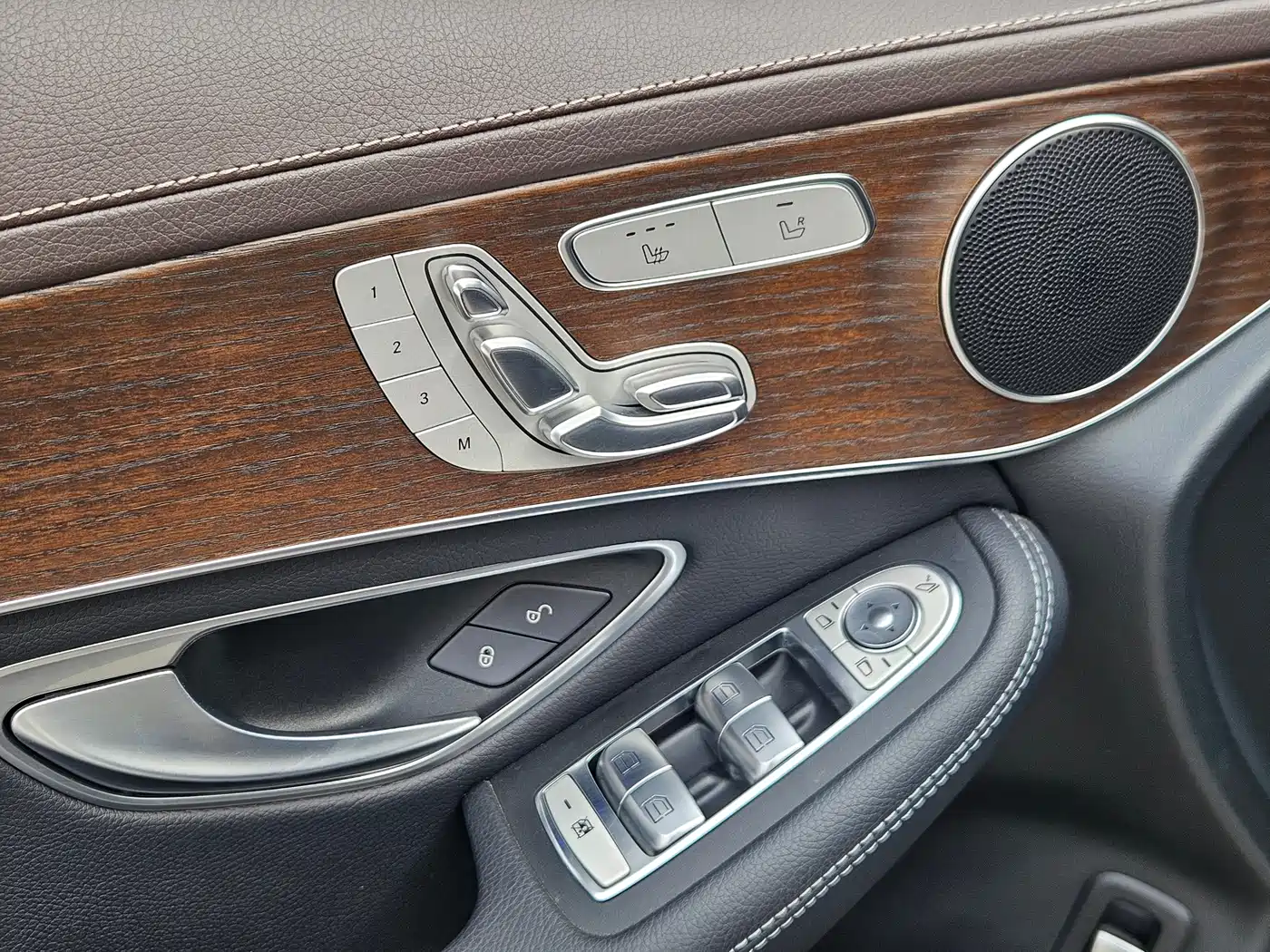 Mercedes-Benz GLC 2022 Facelift II GLC 260 L 4MATIC Luxury фото 7
