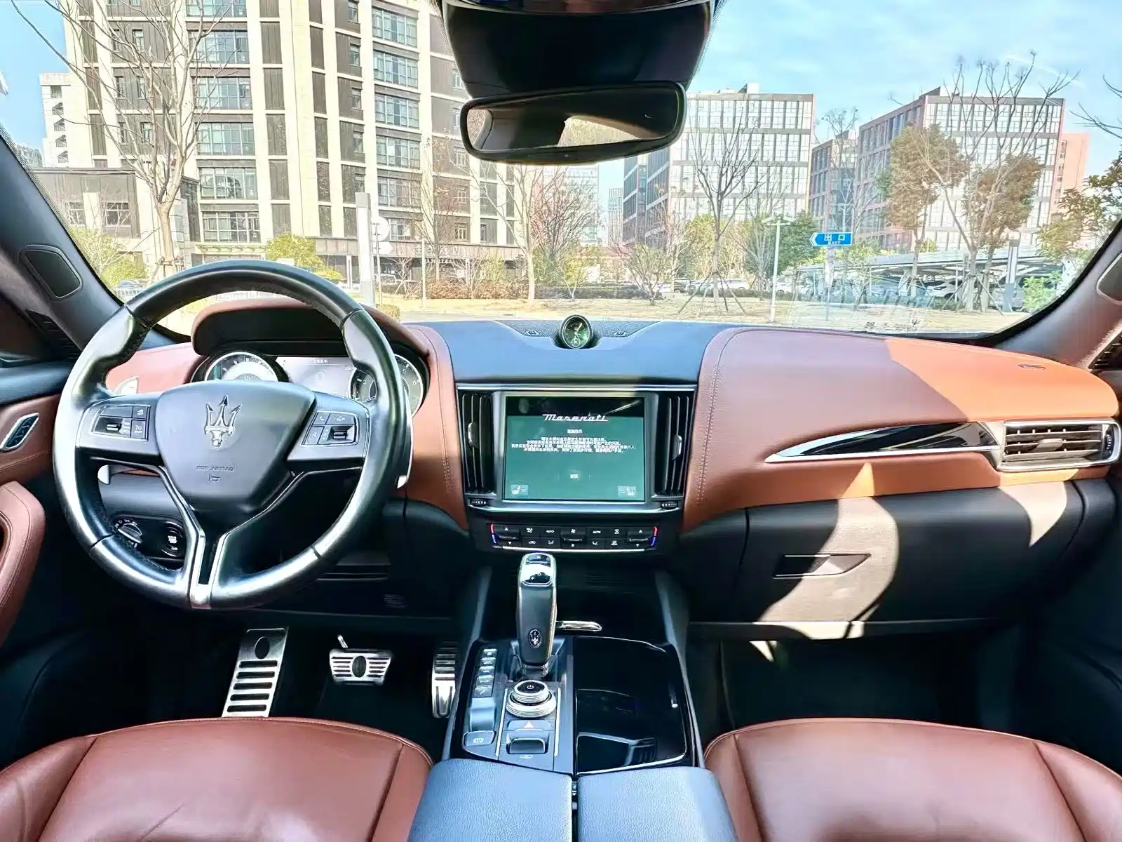 Фото 6 - Maserati Levante