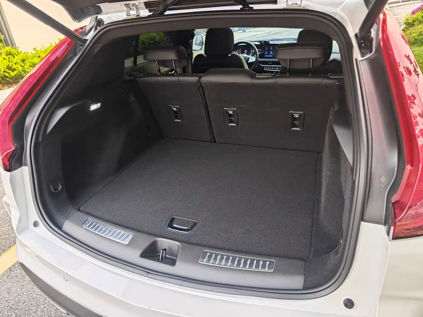 Cadillac XT4 2024 28T 2WD Luxury фото 11