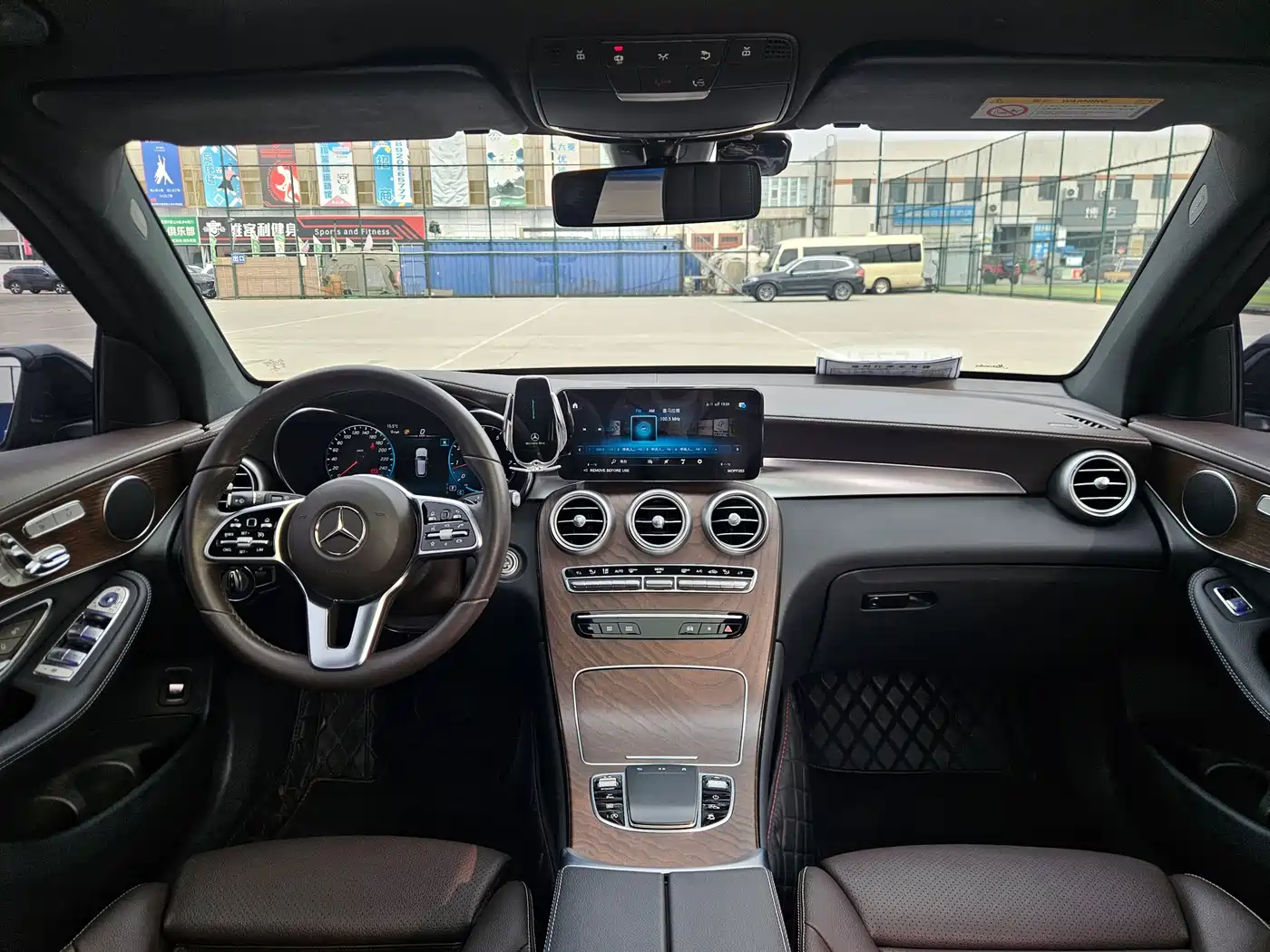 Mercedes-Benz GLC 2022 Facelift II GLC 260 L 4MATIC Luxury фото 19