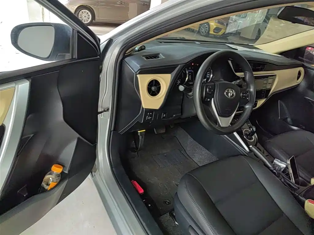 Toyota Levin 2017 Facelift Hybrid 1.8H GS E-CVT Elite Sunroof Edition China V фото 16