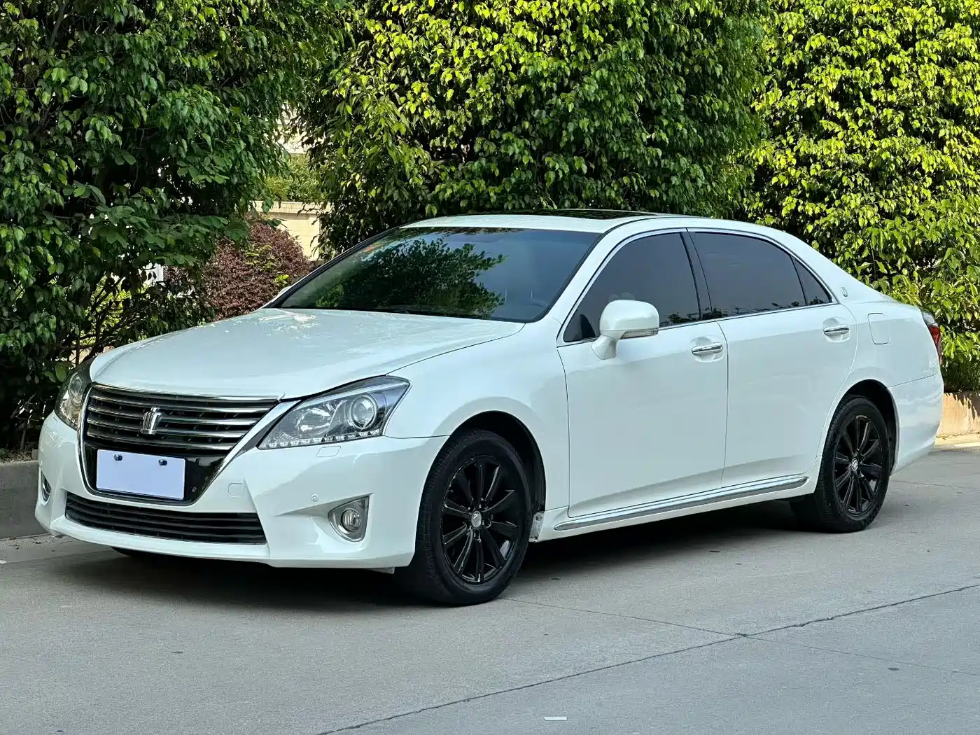 Toyota Crown 2012 2.5L Royal Leather Edition