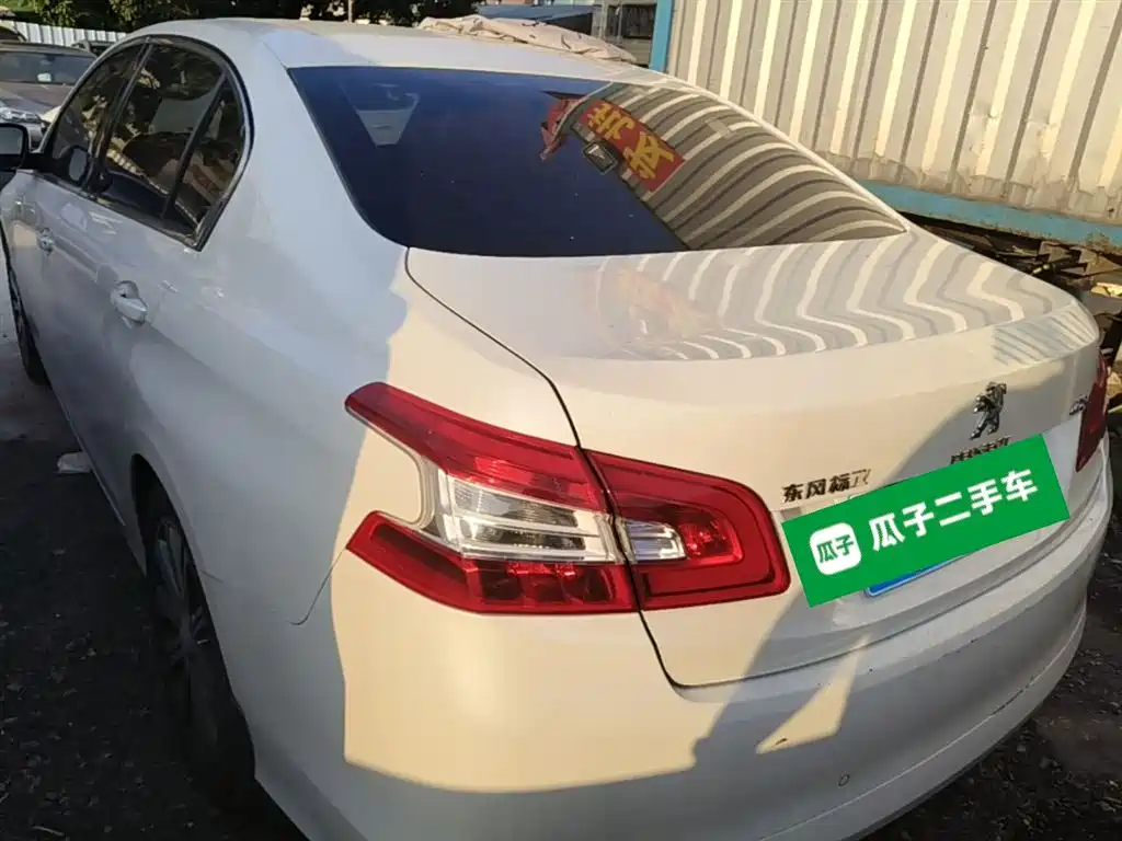 Peugeot 408 2014 1.8L Automatic Luxury Edition фото 5