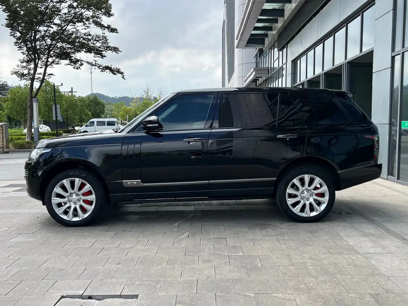 Land Rover Range Rover 2016 3.0 SC V6 Vogue SE Autobiography LWB фото 3