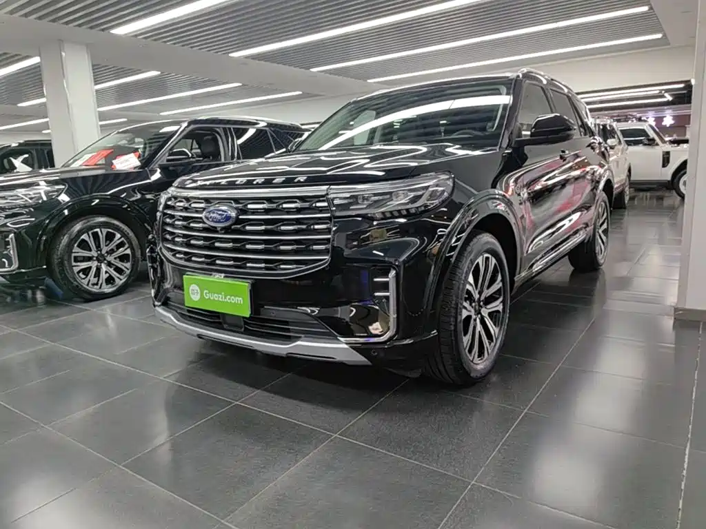 Фото 2 - Ford Explorer