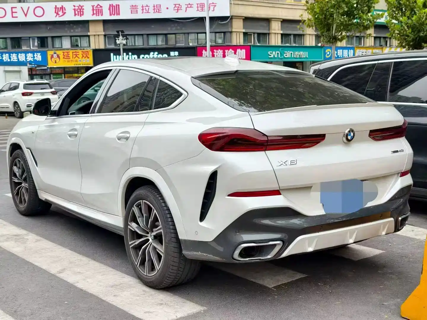 Фото 8 - BMW X6