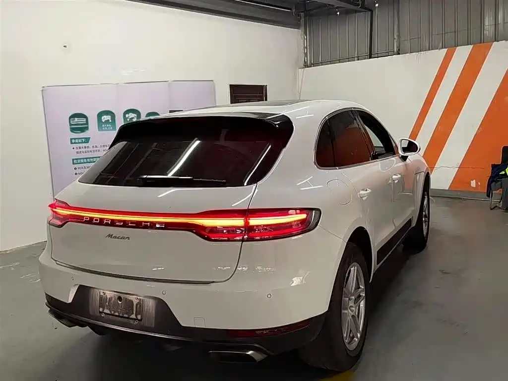 Porsche Macan 2018 Macan 2.0T фото 14