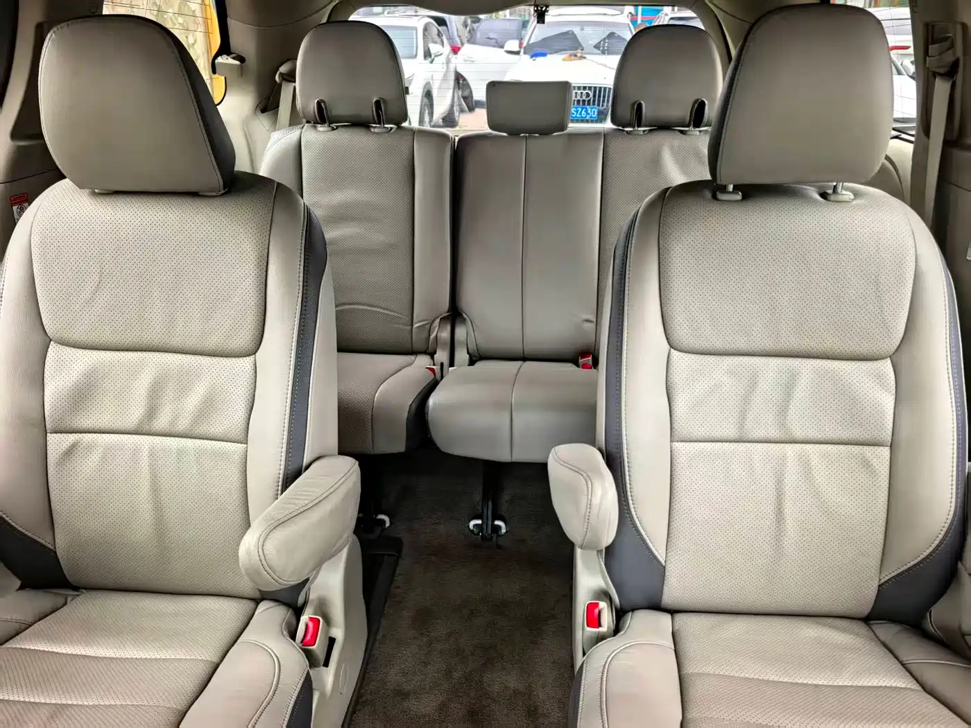 Toyota Sienna 2015 3.5L 4WD L фото 12