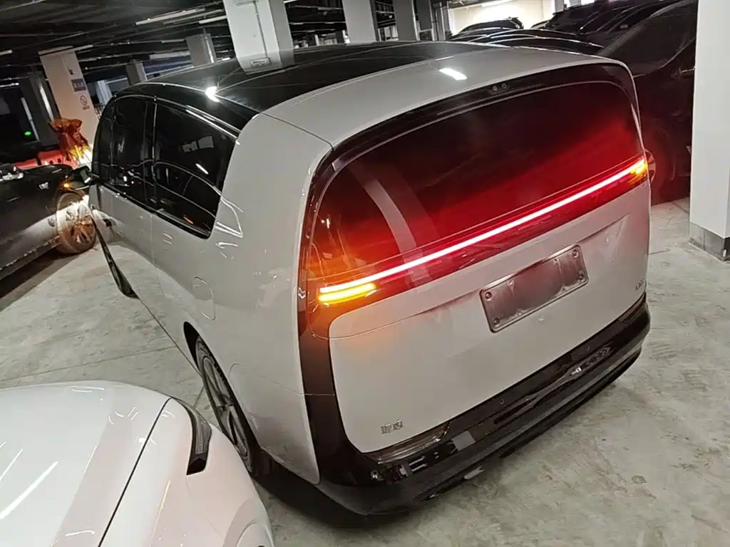 Li Auto MEGA 2024 2024 Ultra