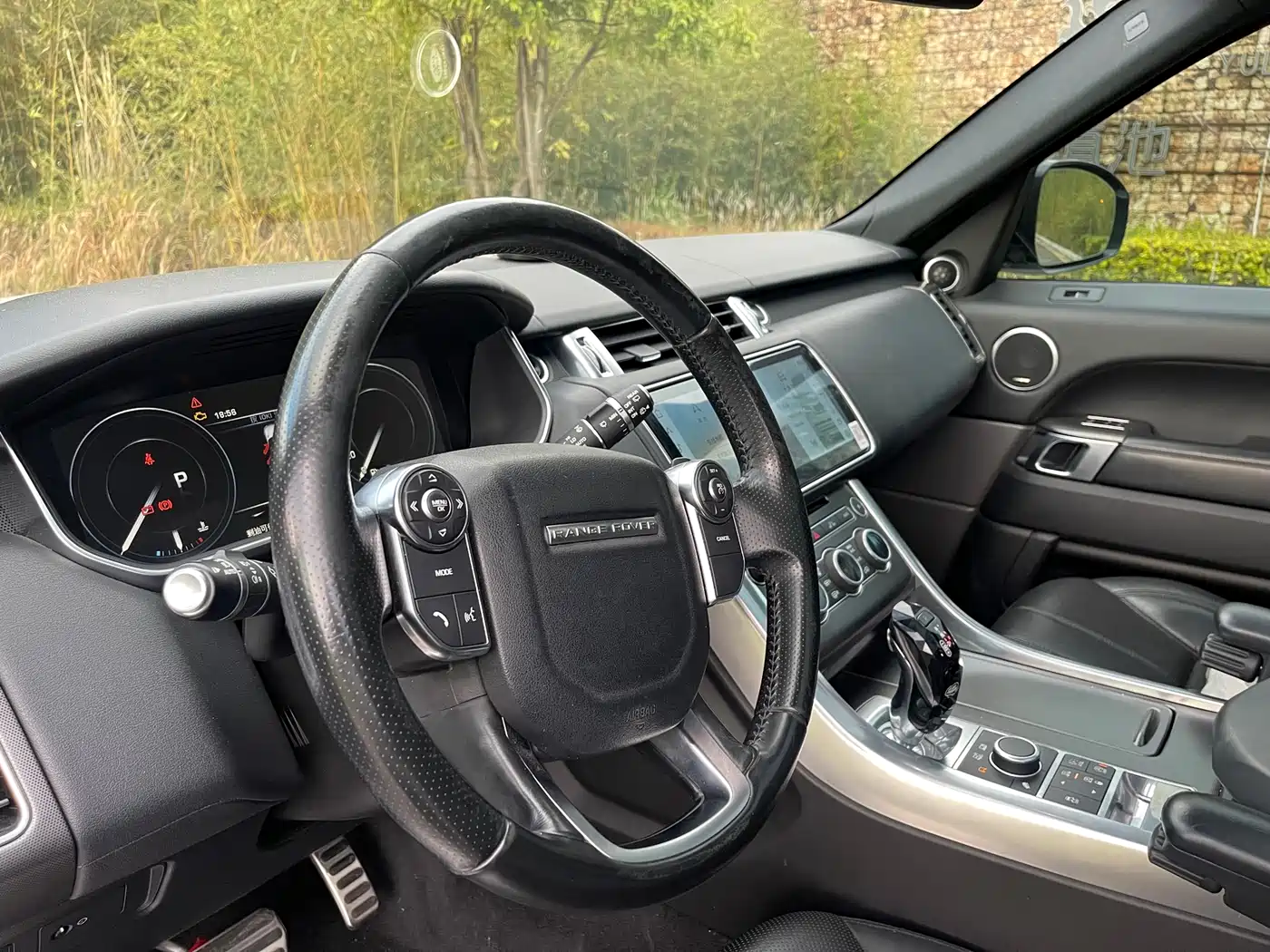 Land Rover Range Rover Sport 2016 Model 3.0 SC V6 HSE фото 11