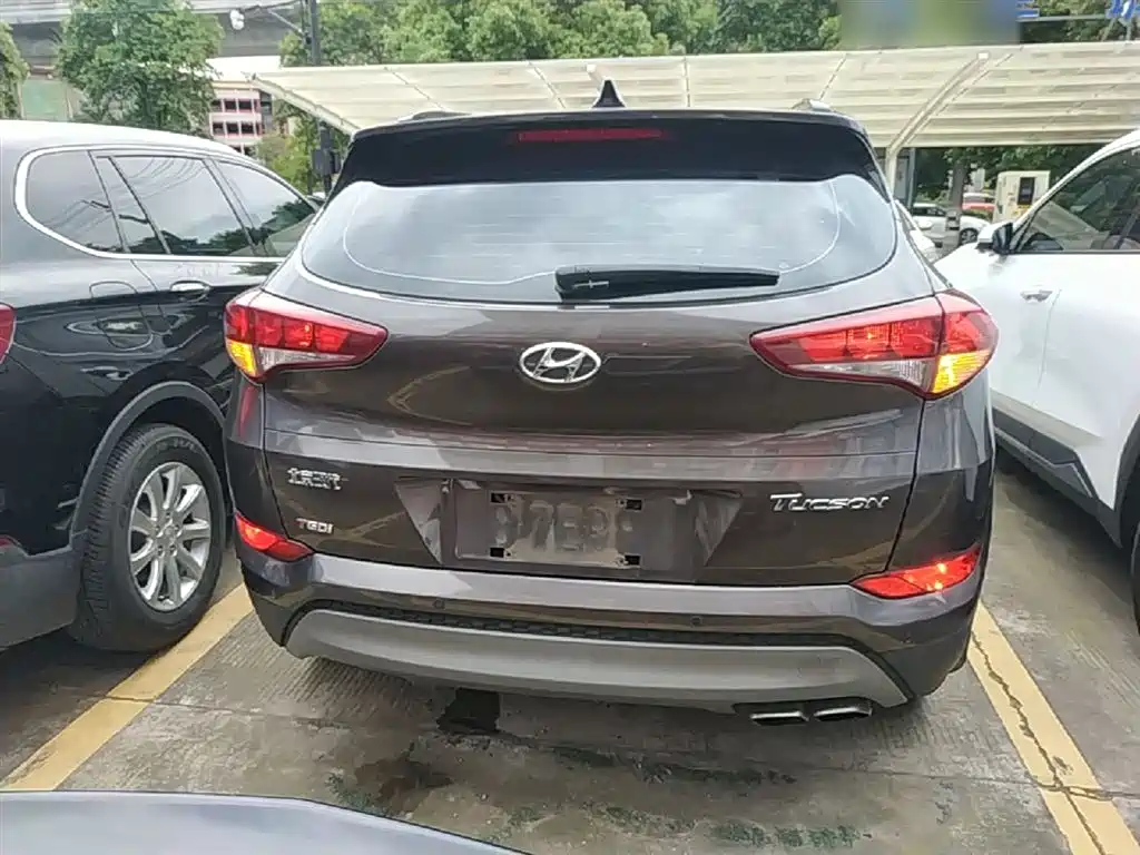 Hyundai Tucson 2018 1.6T DCT 2WD 15th Anniversary Special Edition фото 6