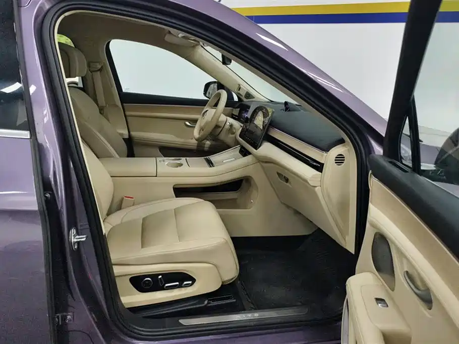 AITO Wenjie AITO M5 2025 Extended Range Ultra AWD фото 8