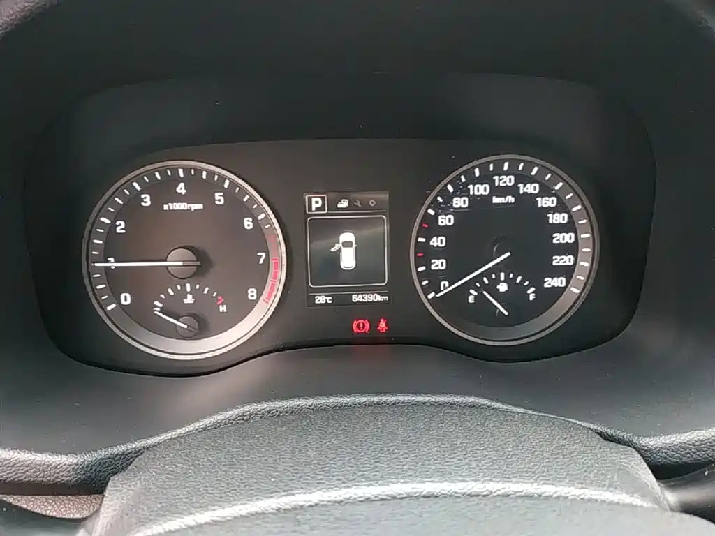 Hyundai Tucson 2018 1.6T DCT 2WD 15th Anniversary Special Edition фото 12