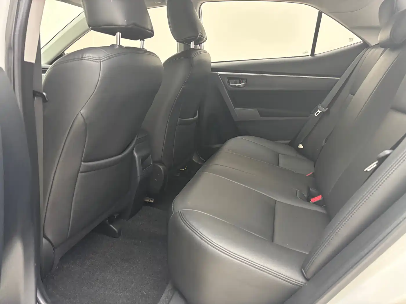 Toyota Corolla 2017 1.2T CVT GL фото 8
