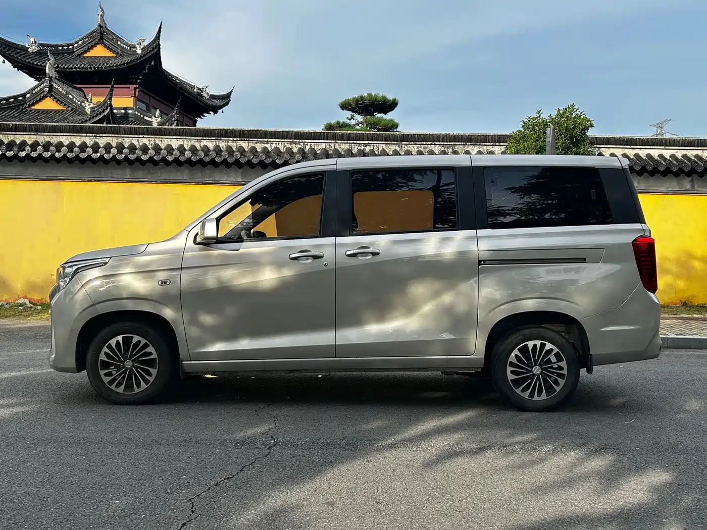 Dongfeng Fengguang Fengguang 380 2023 2022 1.5L Classic Minibus (7-seater)
