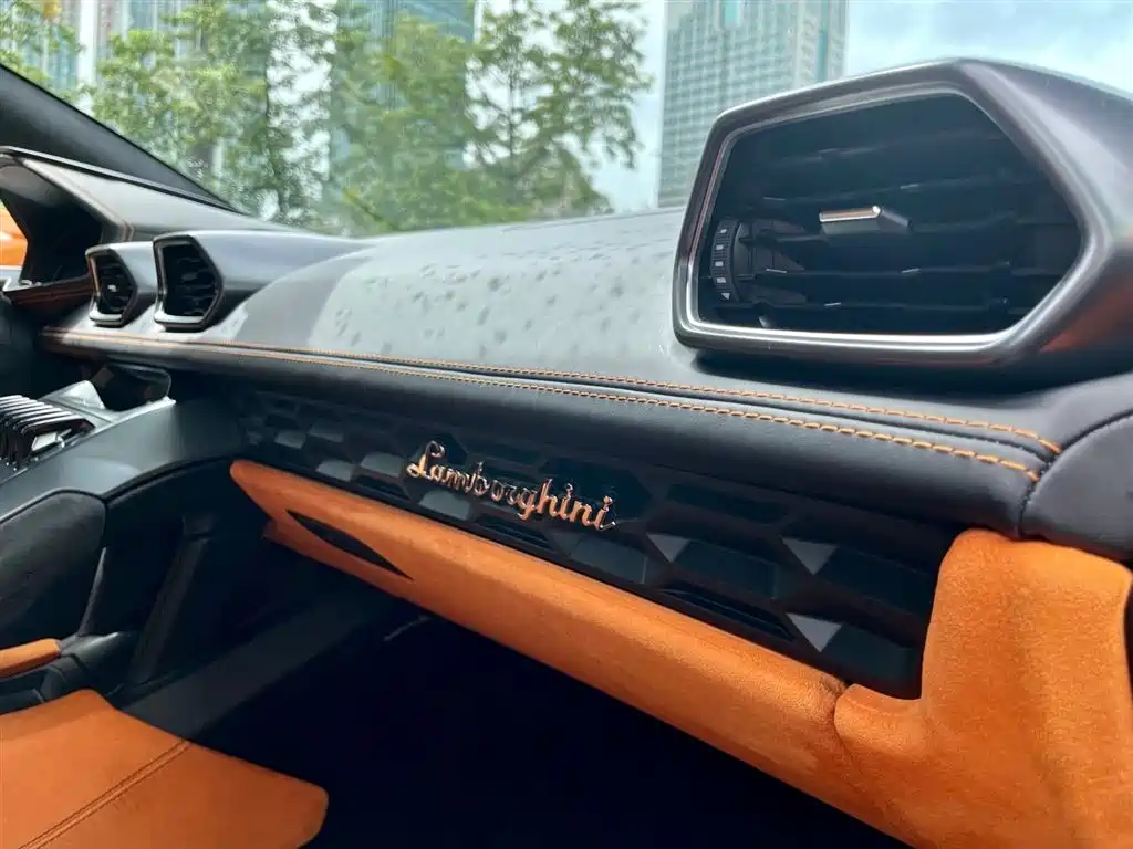 Lamborghini Huracán 2014 LP 610-4 фото 9