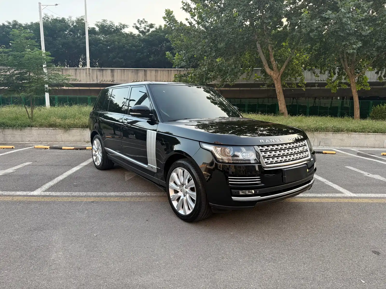 Фото 11 - Land Rover Range Rover