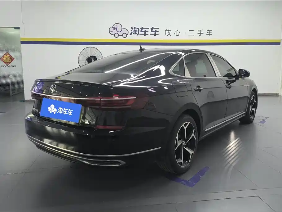 Volkswagen Passat 2024 380TSI Starlight Luxury Edition фото 3